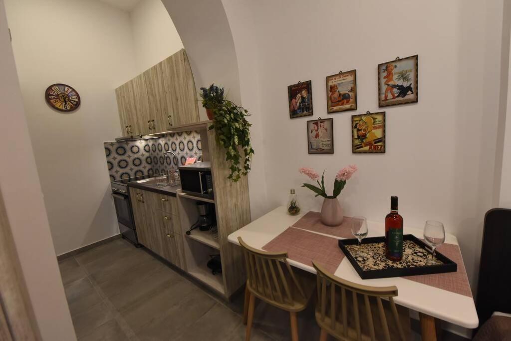 Lolos' House Rhodes City エクステリア 写真