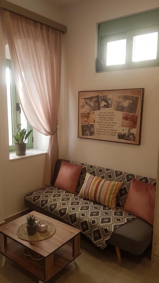 Lolos' House Rhodes City エクステリア 写真